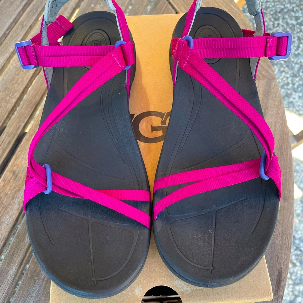 Teva Sirra Sandals